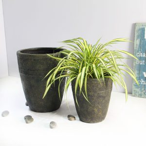 Milan-Lightweight-Poly-outdoor-planter-set-lifestyle-2